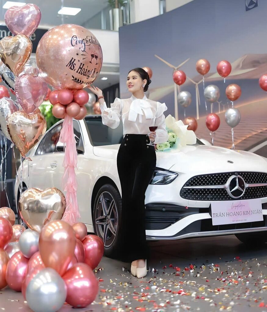 trang trí bóng bay lễ nhận xe bmt daklak