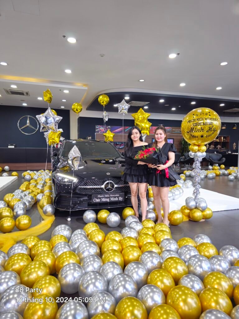 trang trí bóng bay lễ nhận xe bmt daklak